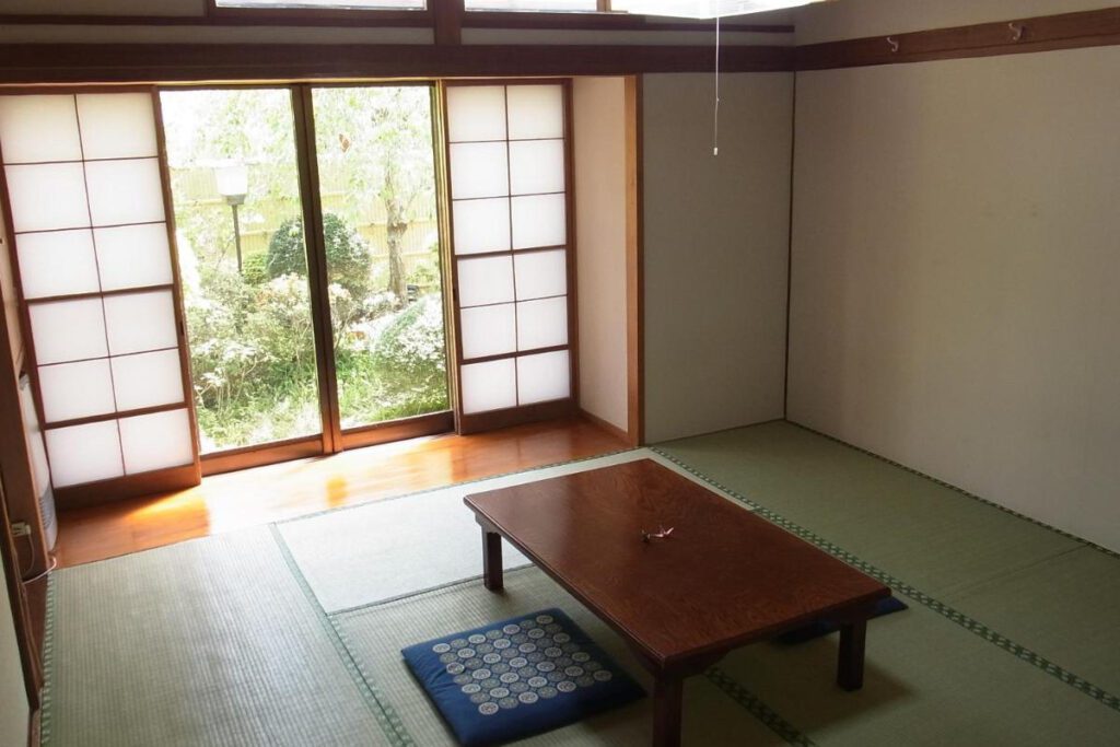 Fuji-Hakone Guest House (Booking)