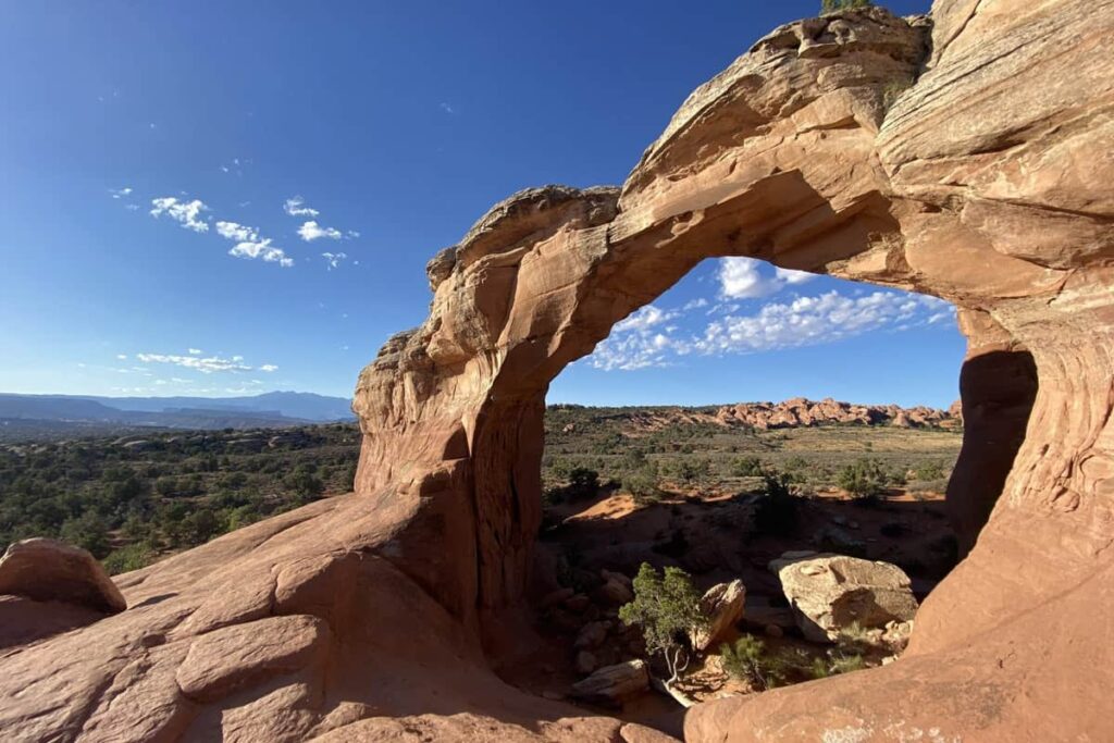 Sand-Dune-Arch-to-Broken-Arch-Loop-Patrick-Bonin