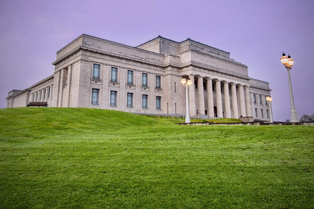 Auckland War Memorial Museum (website)