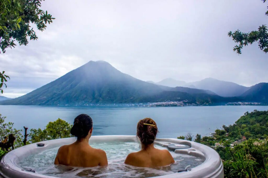 Bungalow with outdoor Jacuzzi (Airbnb)