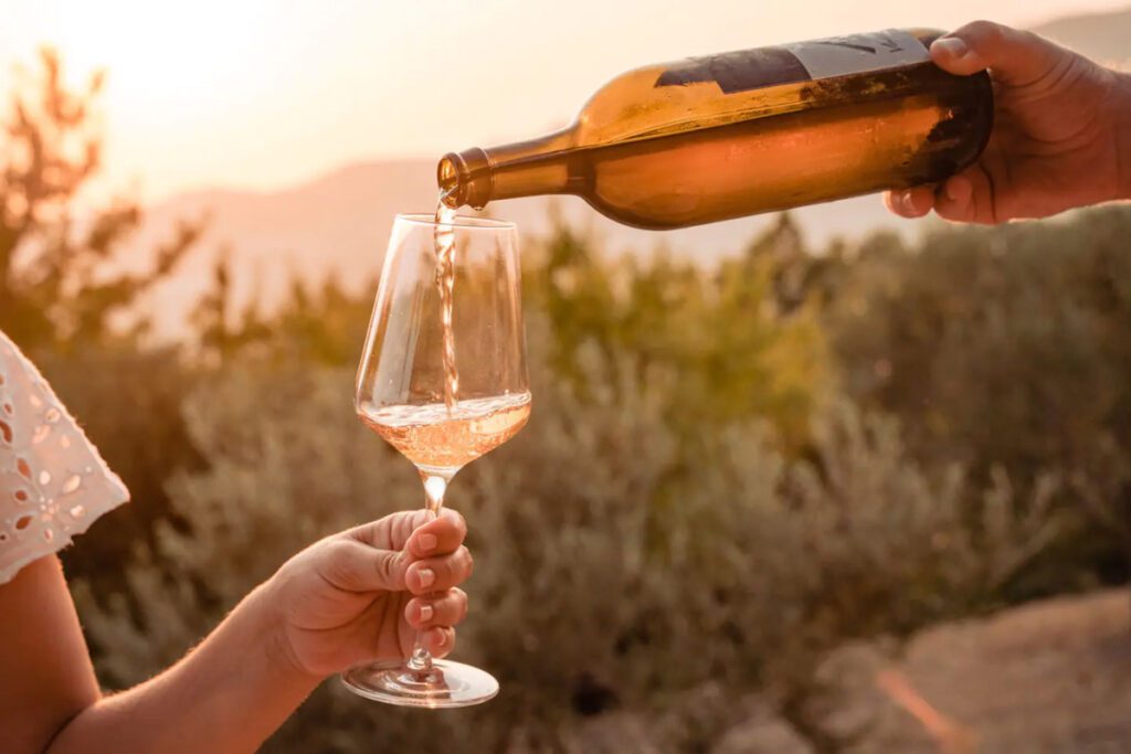 Sunset wine tasting (Airbnb)