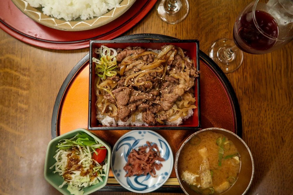 foods to eat in Japan | gyudon