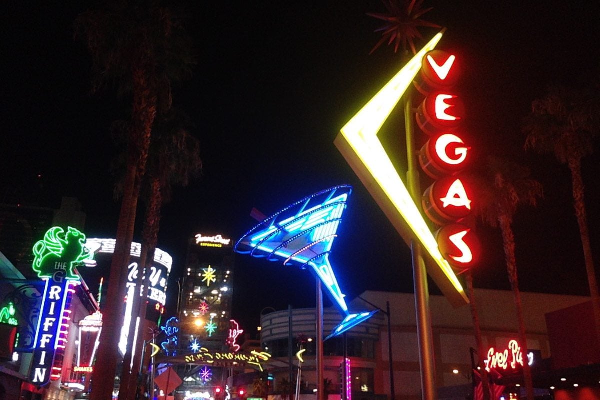 Las Vegas on a Budget Tips + Cheap Things to Do Two Wandering Soles