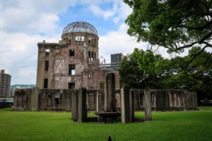 Atomic+Bomb+Dome+memorial+in+Hiroshima,+Japan