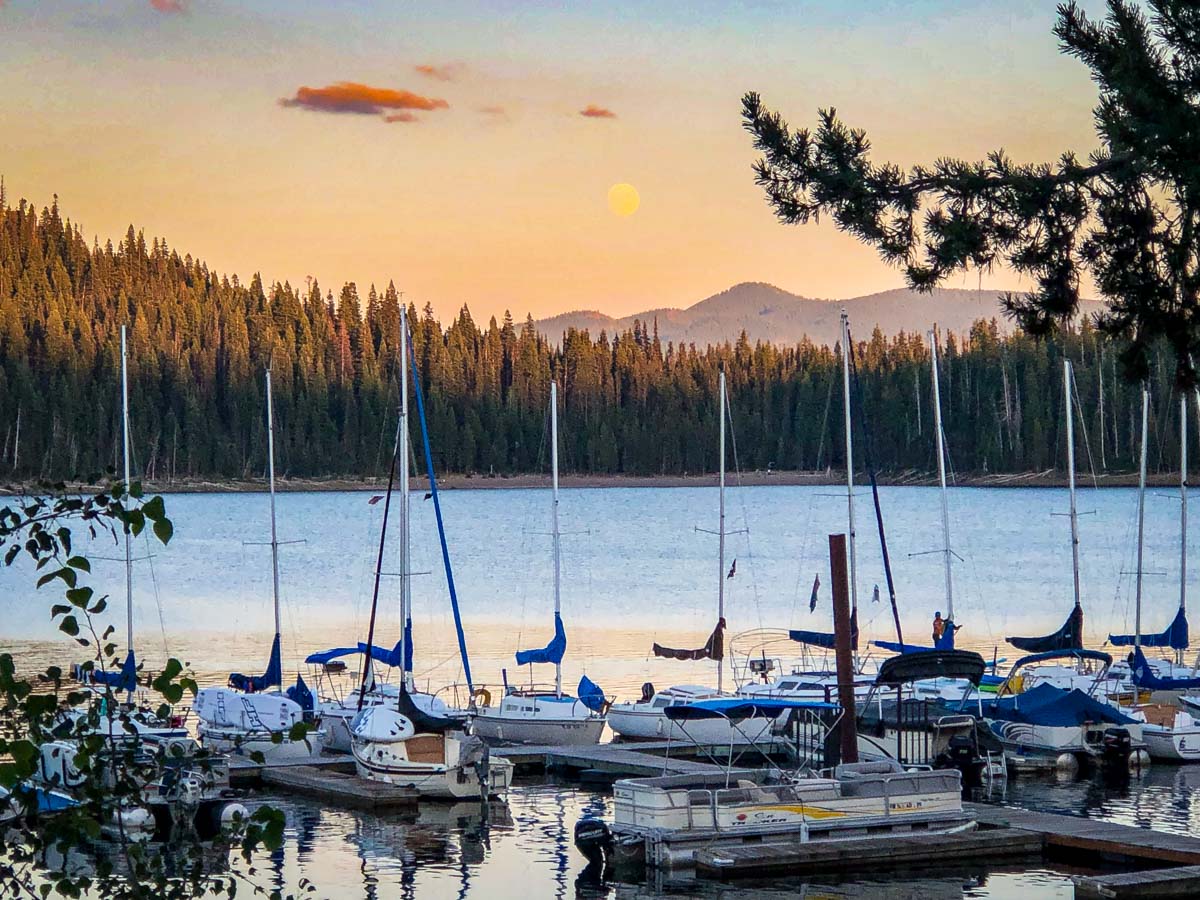 Elk Lake sunset Cascade Lakes Highway Bend Oregon