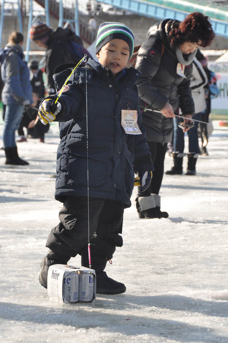 Looks like this little guy caught a 6-pack of beer.