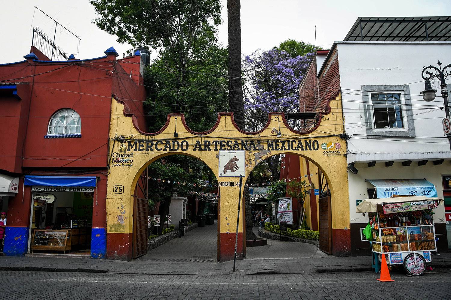 3 Days in Mexico City Itinerary Coyoacan Mercado de Artesanal Mexicano