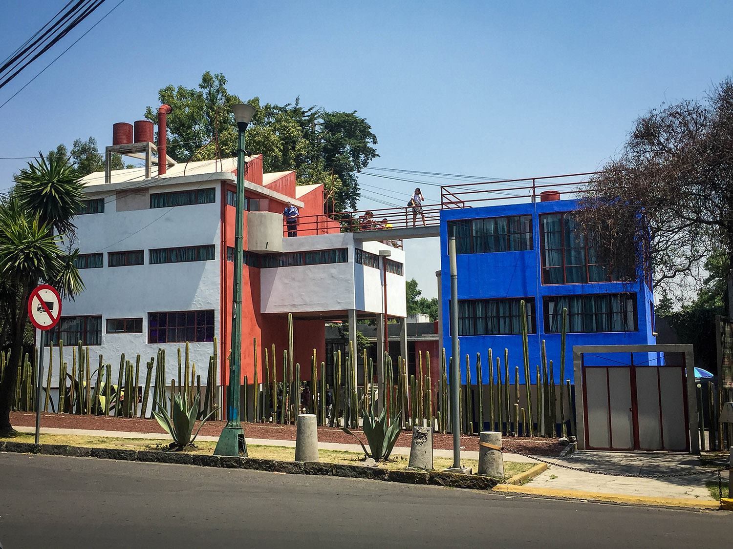 3 Days in Mexico City Itinerary Frida Kahlo House
