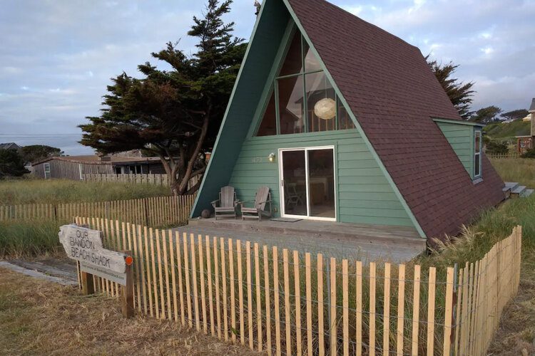 Beach+Shack+in+Bandon+_+Image+source_+Airbnb