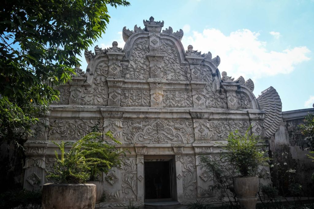 Taman Sari: Underground Mosque & Water Castle