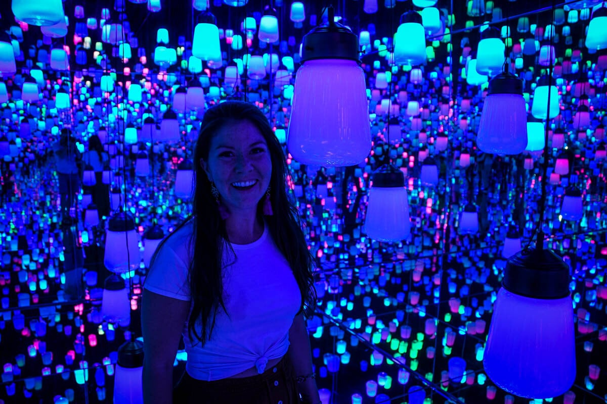 teamLab Borderless Tokyo Guide Resonating Lamps