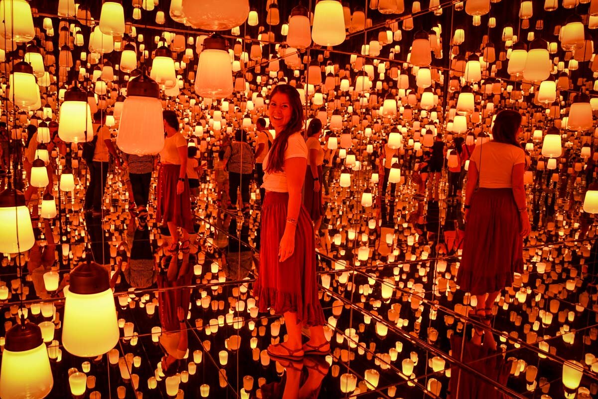 teamLab Borderless Tokyo Guide Resonating Lamps