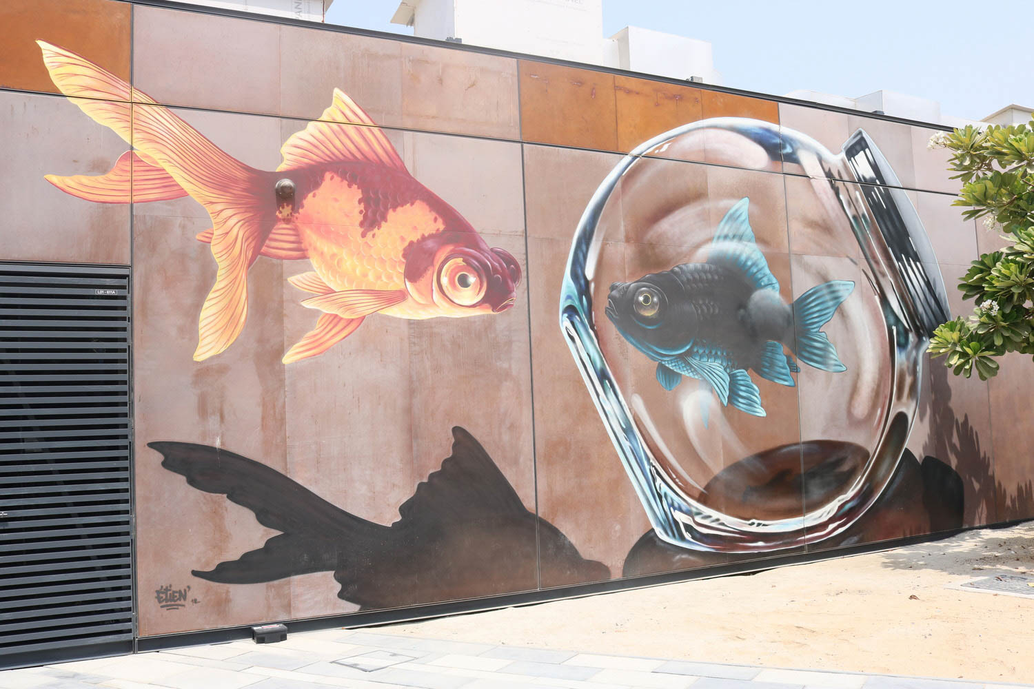 Dubai on a Budget La Mer Street Art