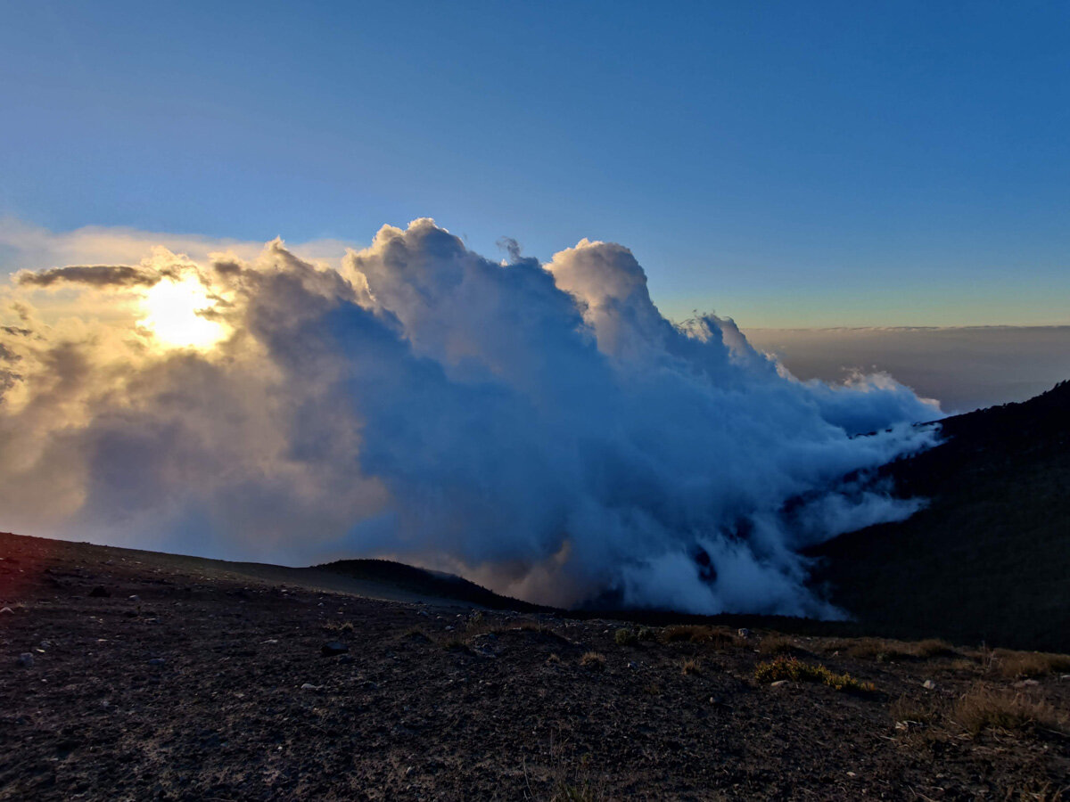 Volcan Acatenango hike - sunset on Volcan Fuego