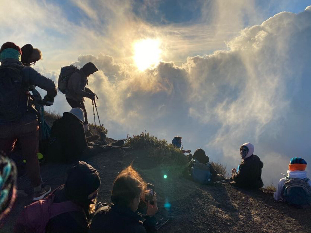 Volcan Acatenango hike - sunset on Volcan Fuego