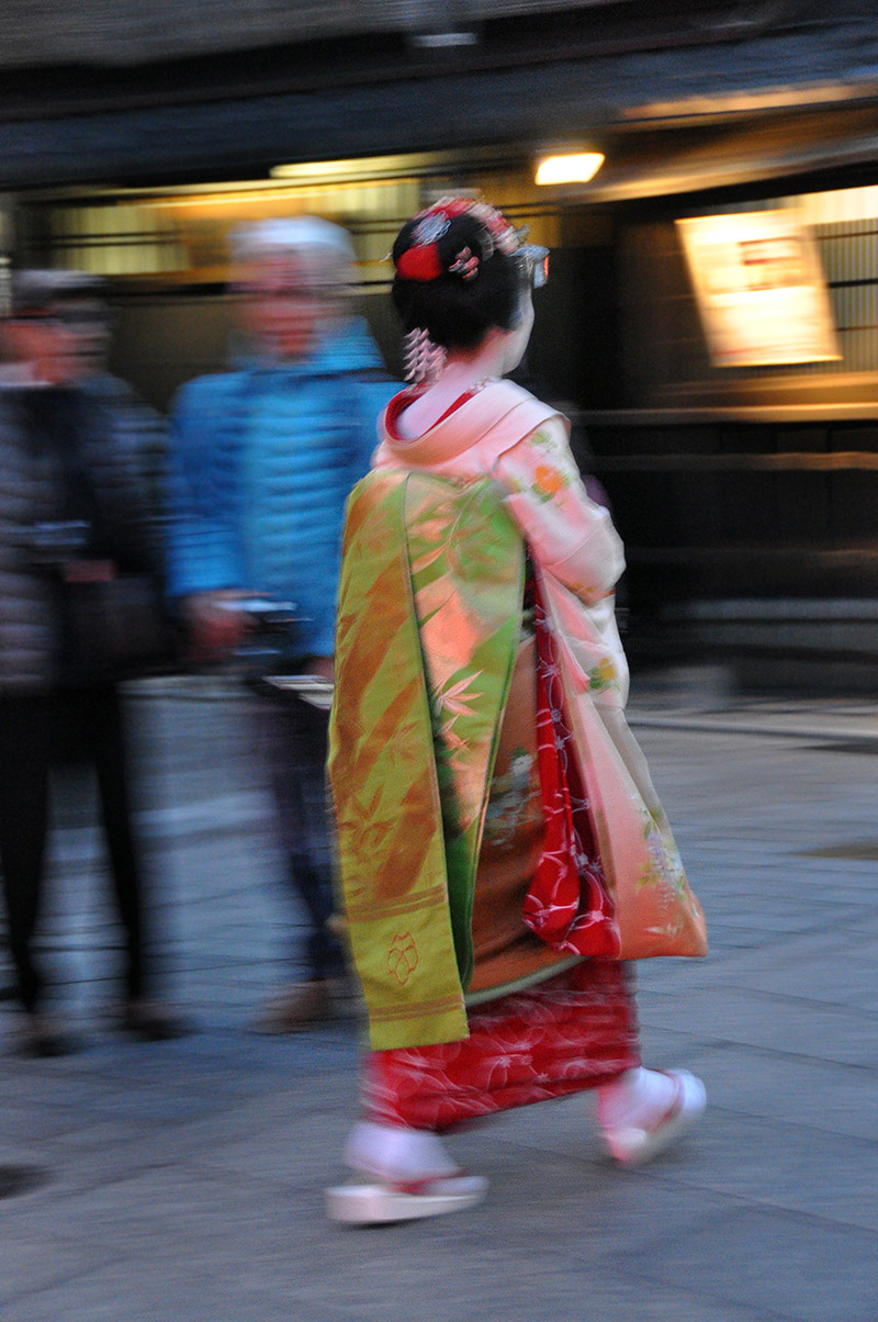 Japan Kyoto Pontocho Alley Geishas