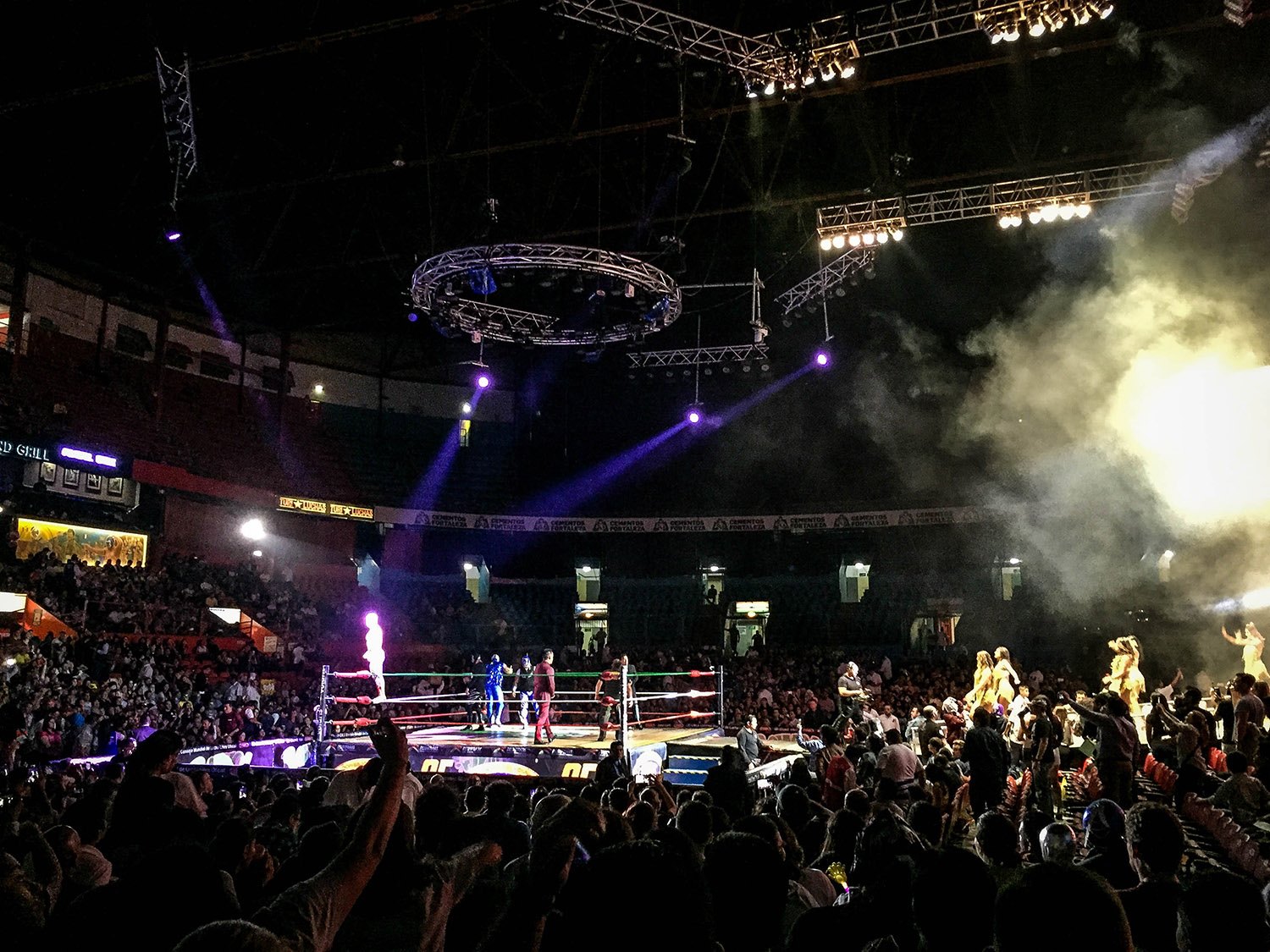Lucha Libre in Mexico City Without a Tour Wrestling Ring