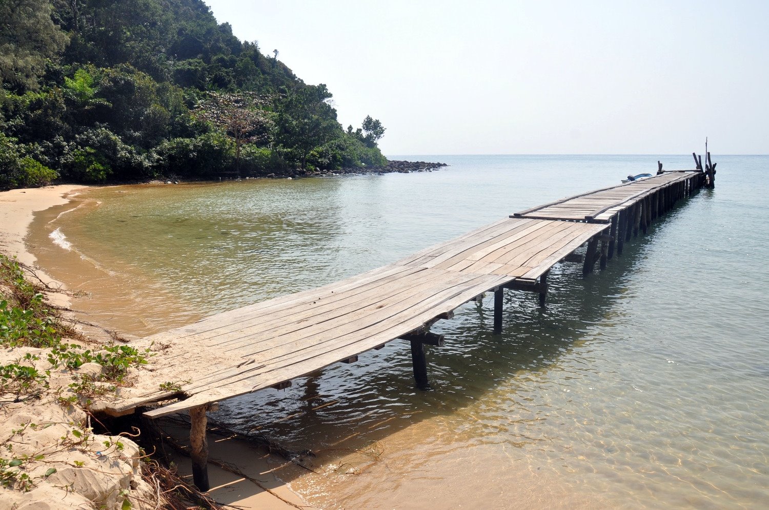 Mad Monkey Hostel Koh Rong Samloem Lazy Beach