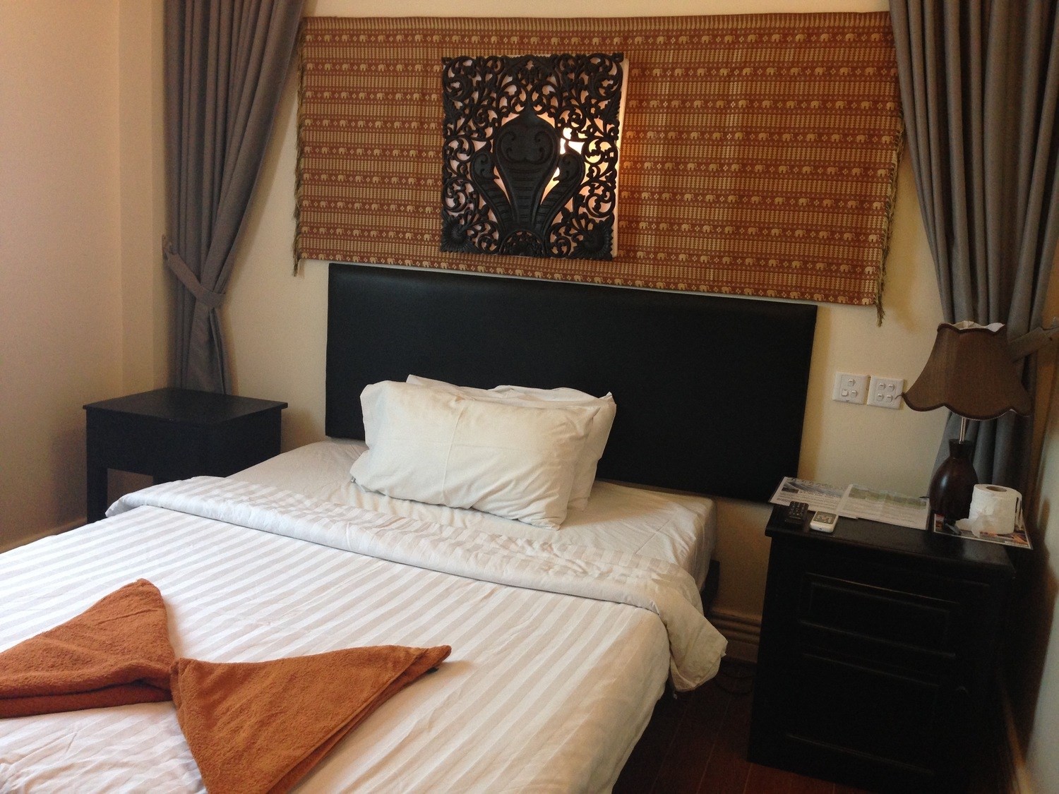 Naga Angkor Guesthouse Siem Reap Mad Monkey