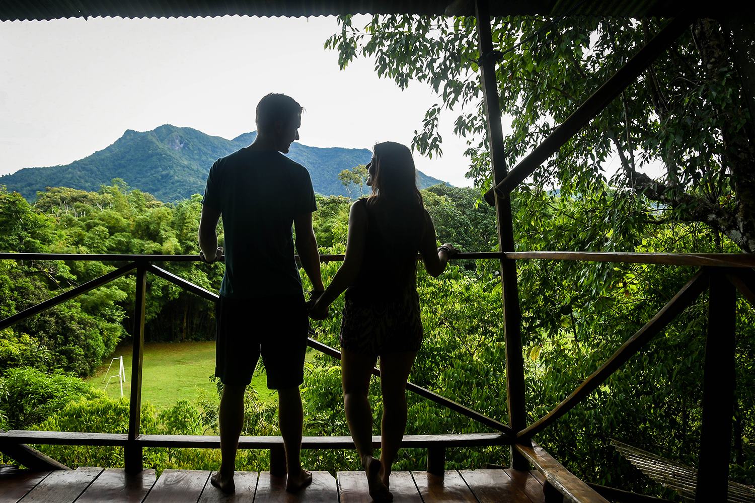 Rancho Mastatal Sustainable Lodge Ben and Katie and Mountains