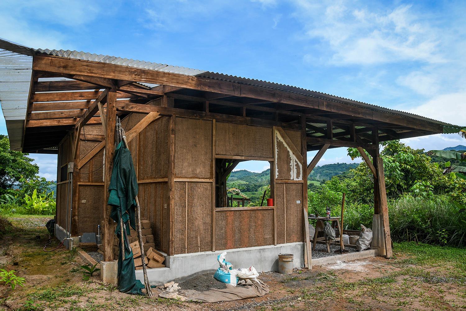 Rancho Mastatal Sustainable Lodge Natural Building