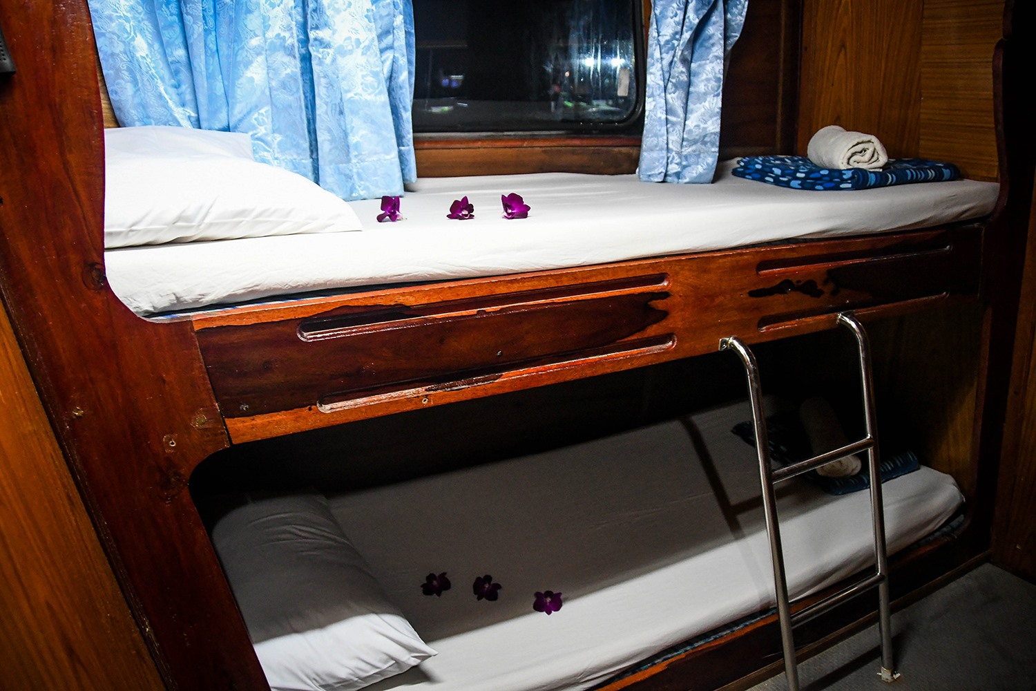 Similan Islands Liveaboard Wicked Diving Thailand Boat Bedroom