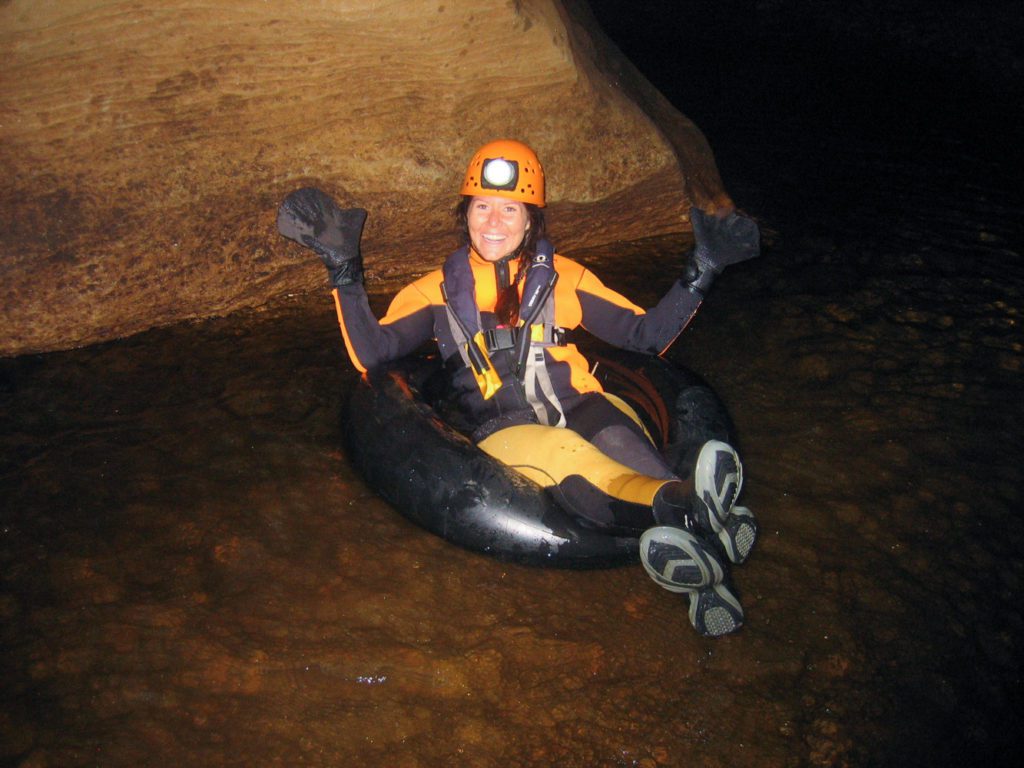 South+Island+New+Zealand+Itinerary+Road+Trip+Underworld+Caving+and+Glow+Worm+Rafting