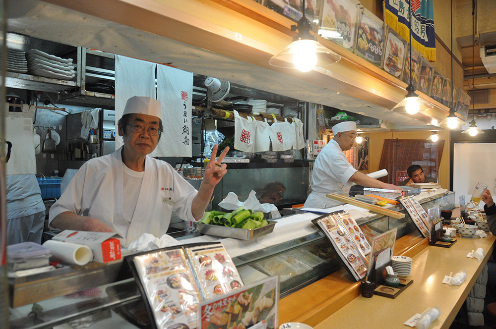 Things to do in Japan Eat Sushi At a Fish Market