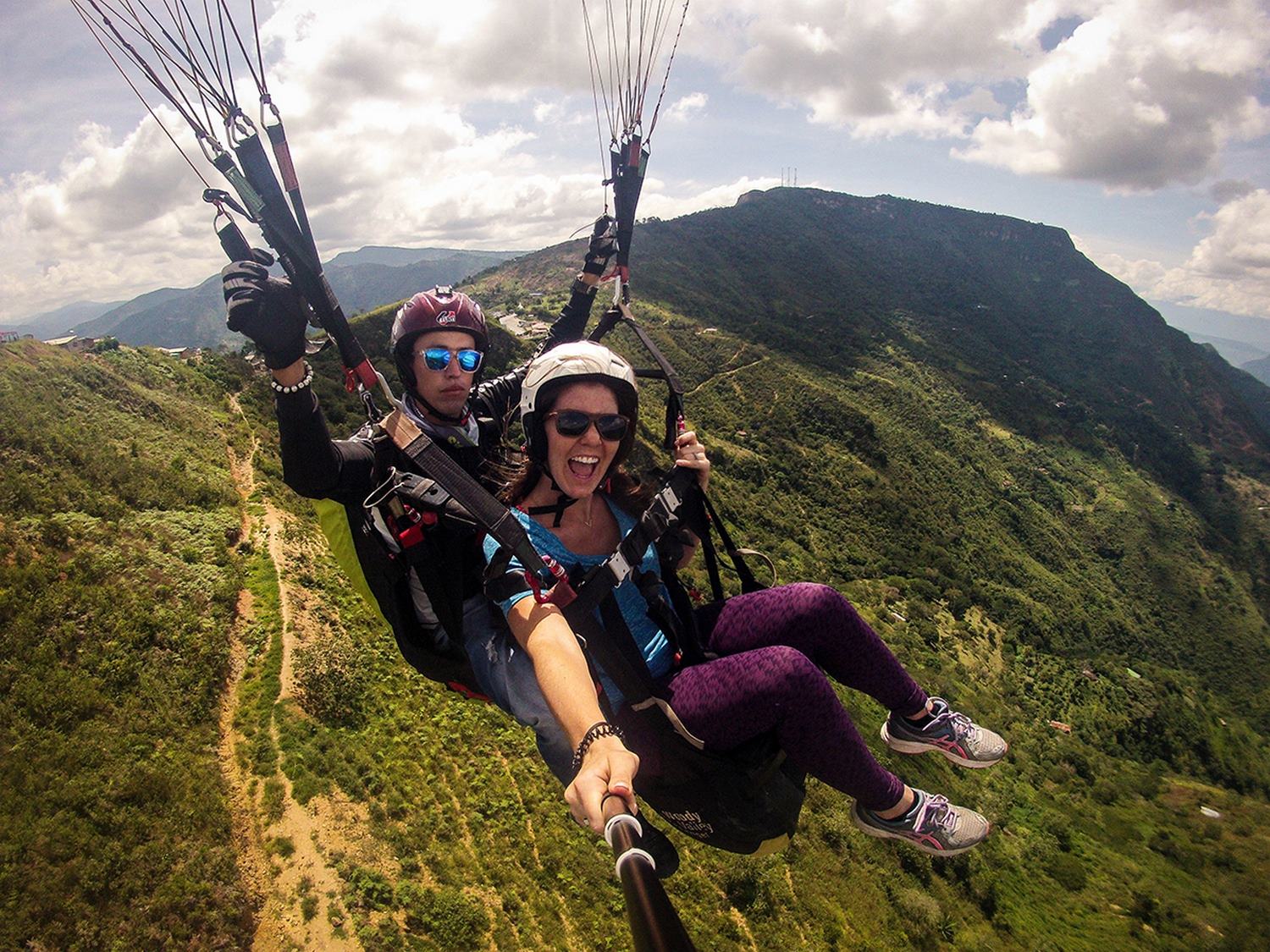 Sustainable Travel Colombia paragliding