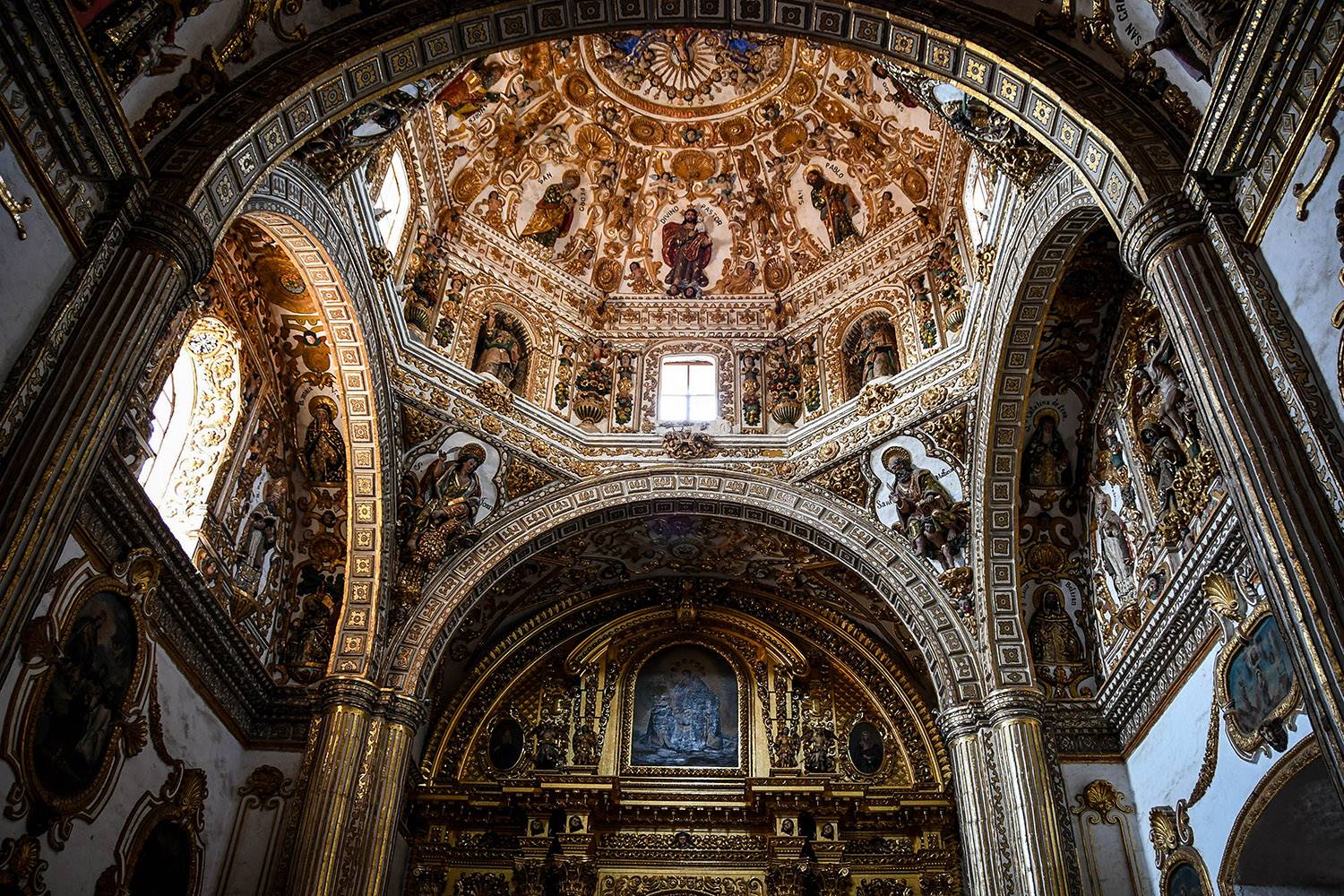 Things to Do in Oaxaca Cathedral Inside