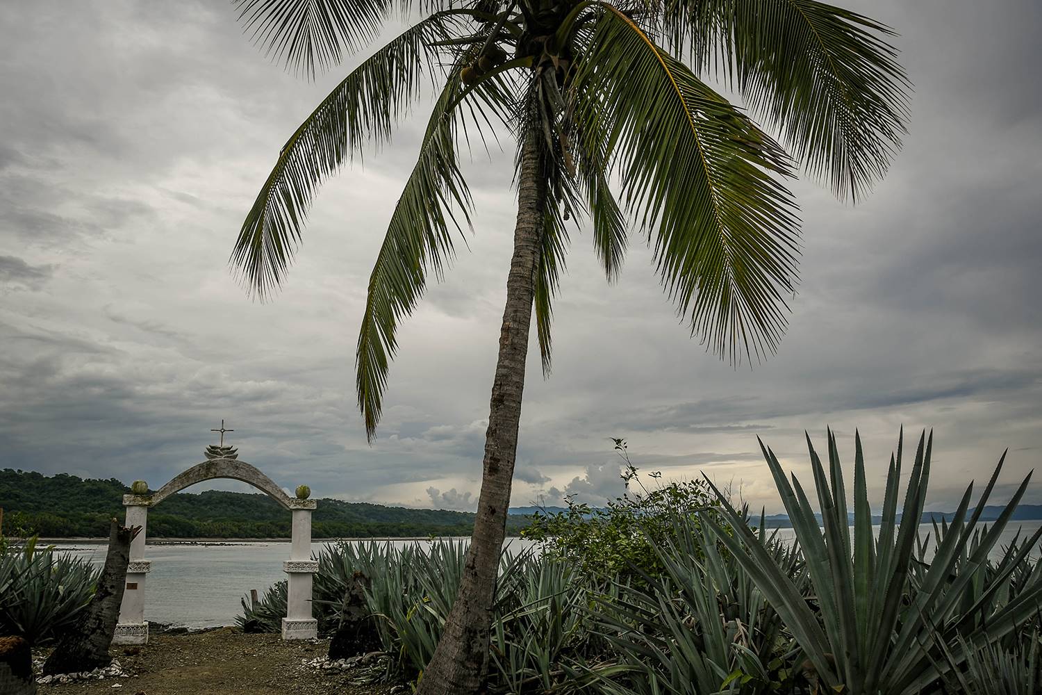 Things to do Santa Teresa and Montezuma Cabuya Cemetary Island