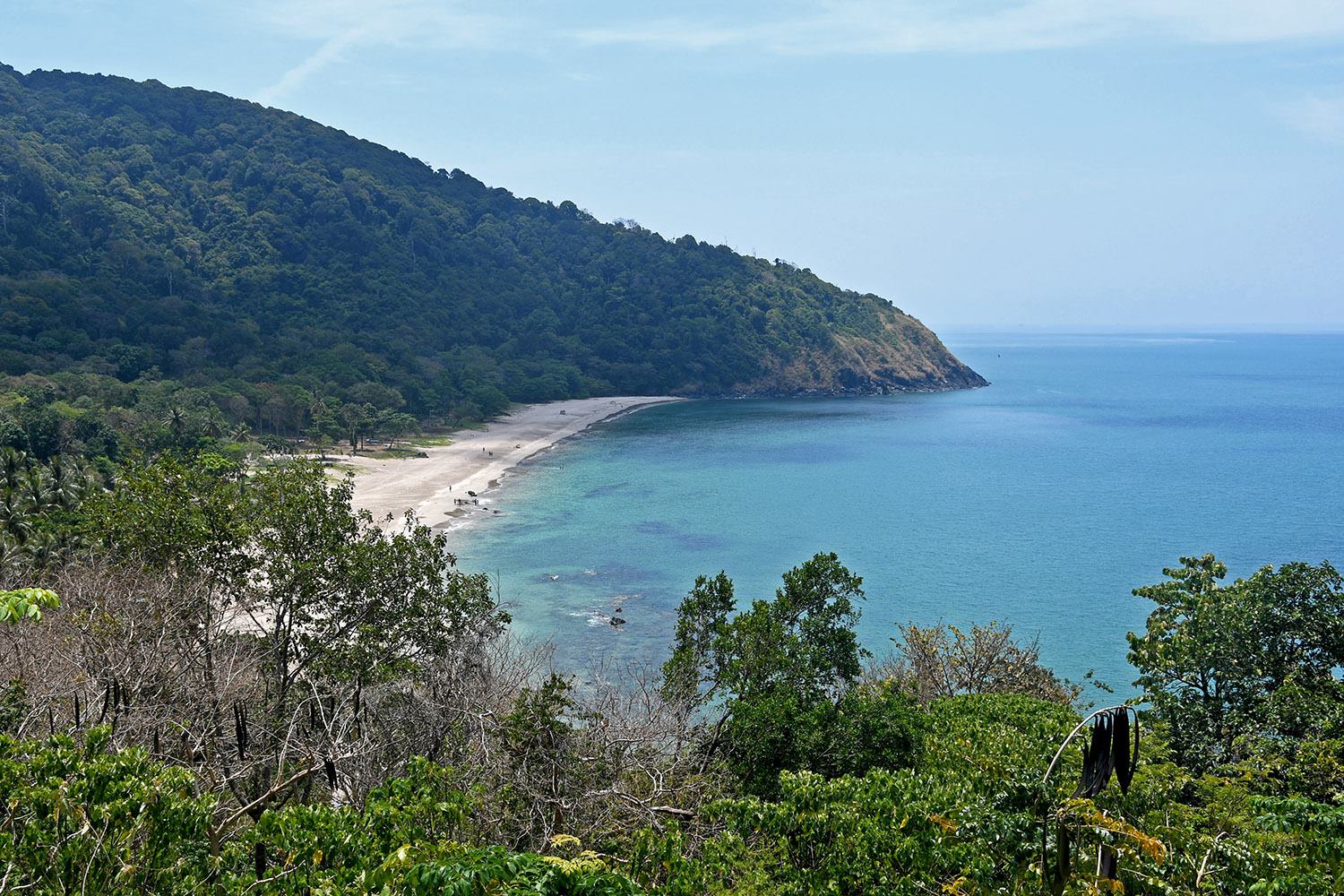 Things to do in Koh Lanta Thailand Bamboo Bay Beach