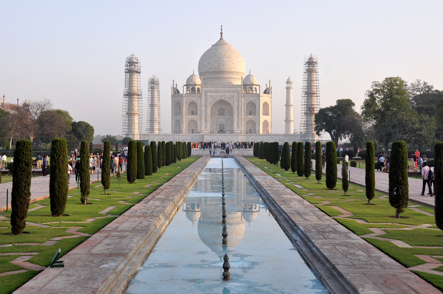 converteerbaar op tijd Middeleeuws 24 Best Tips for Visiting the Taj Mahal | Two Wandering Soles