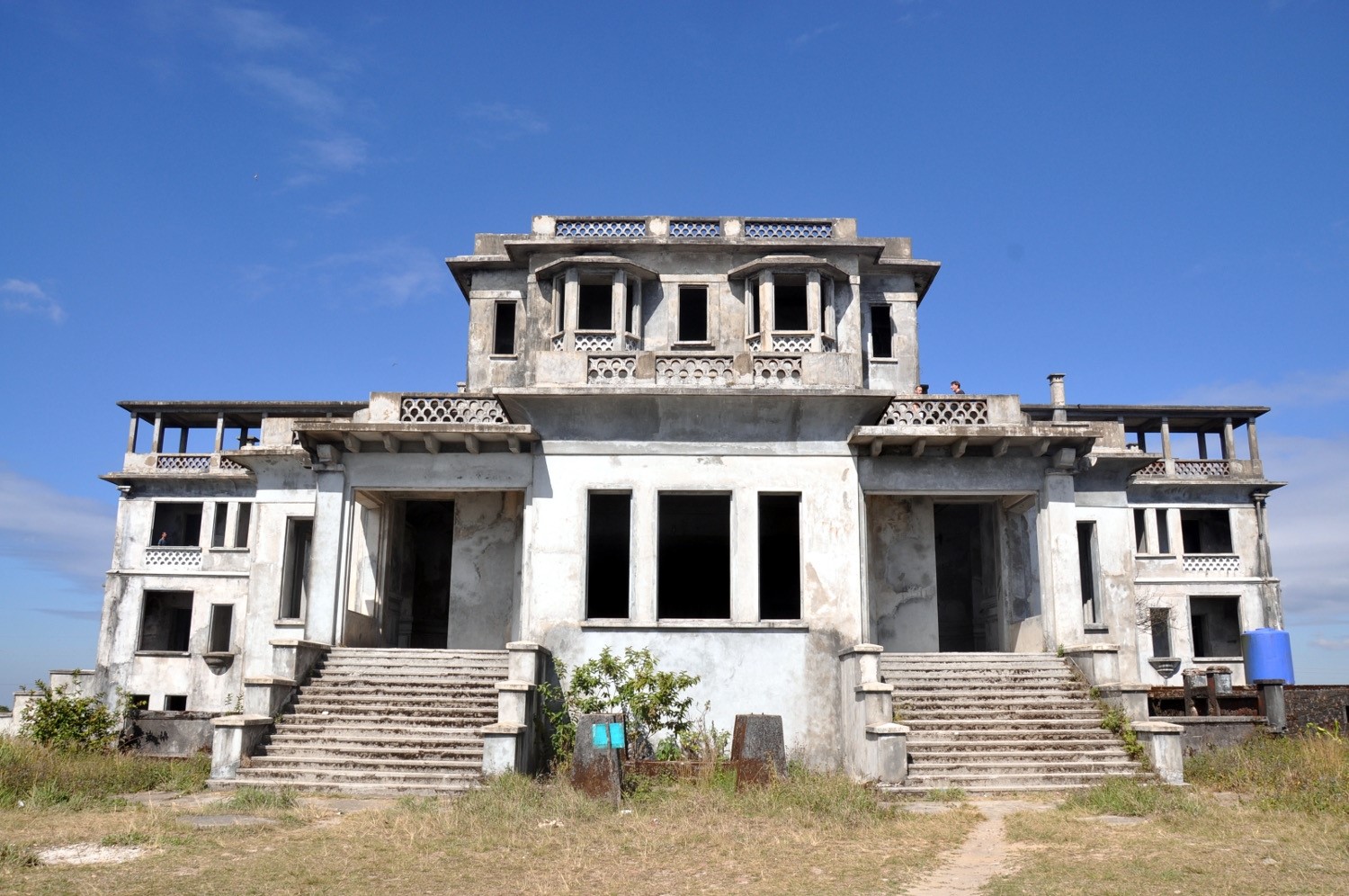 Two Weeks in Cambodia Itinerary Bokor Mountain Old Casino