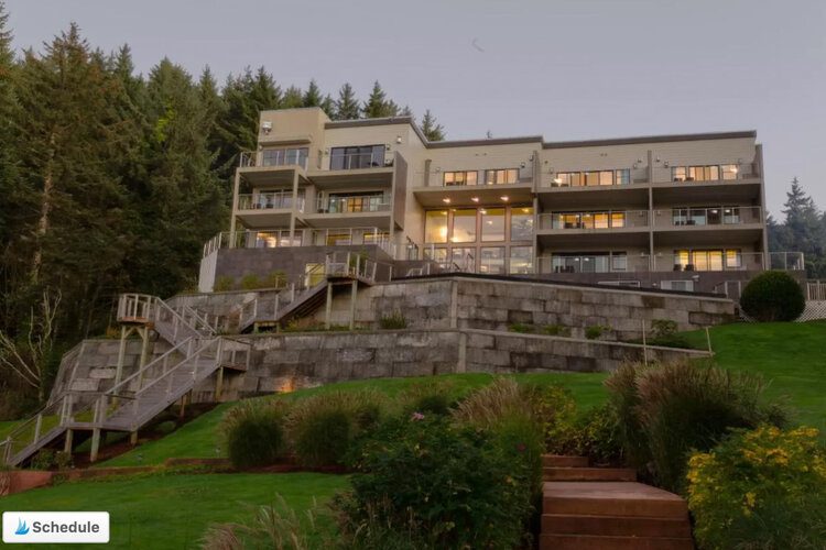 Whale+Cove+Inn+Oregon+Coast+_+Image+source_+Booking