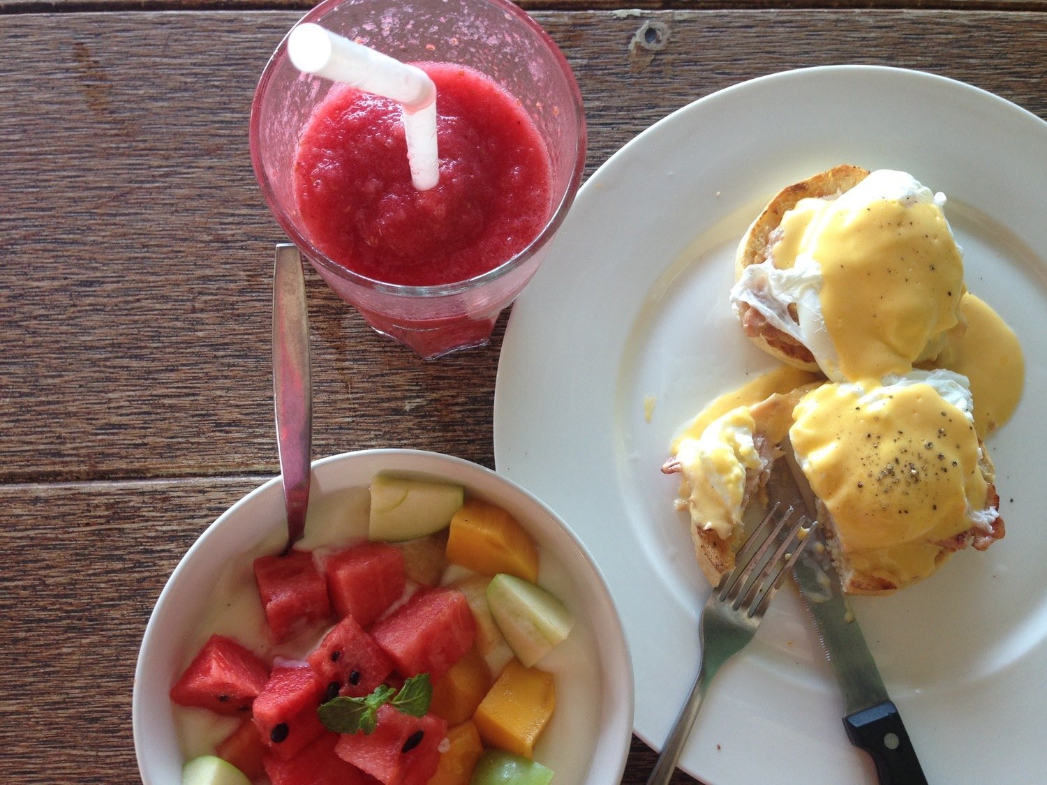 Where to eat in Koh Tao Cafe Culture Eggs Benedict