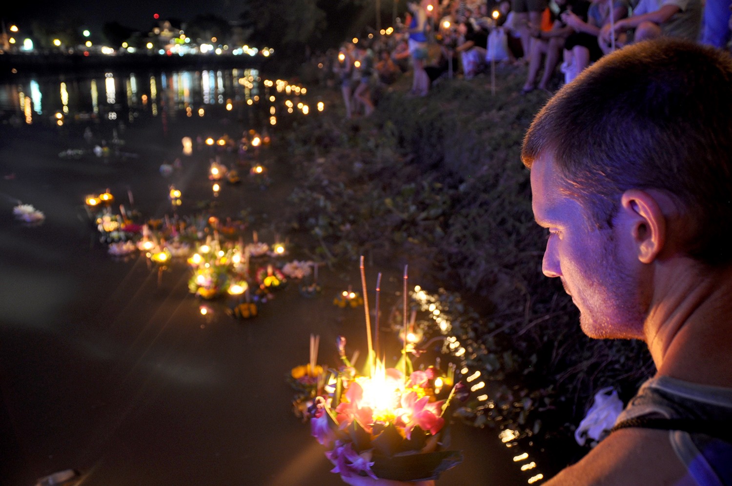 Yi Peng Loy Krathong Chiang Mai Thailand DIY krathong