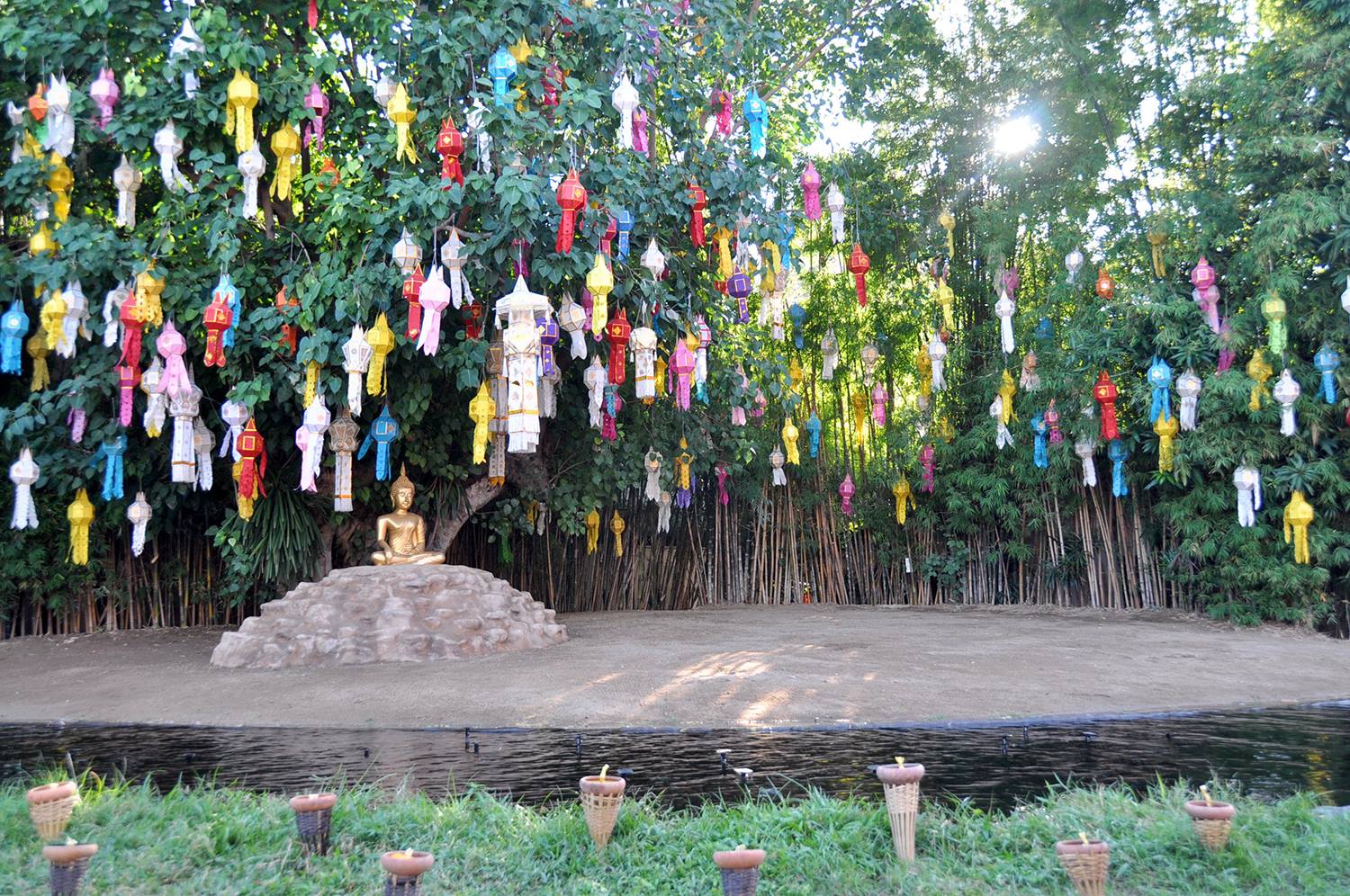 Yi Peng Loy Krathong Chiang Mai Thailand Wat Phan Tao