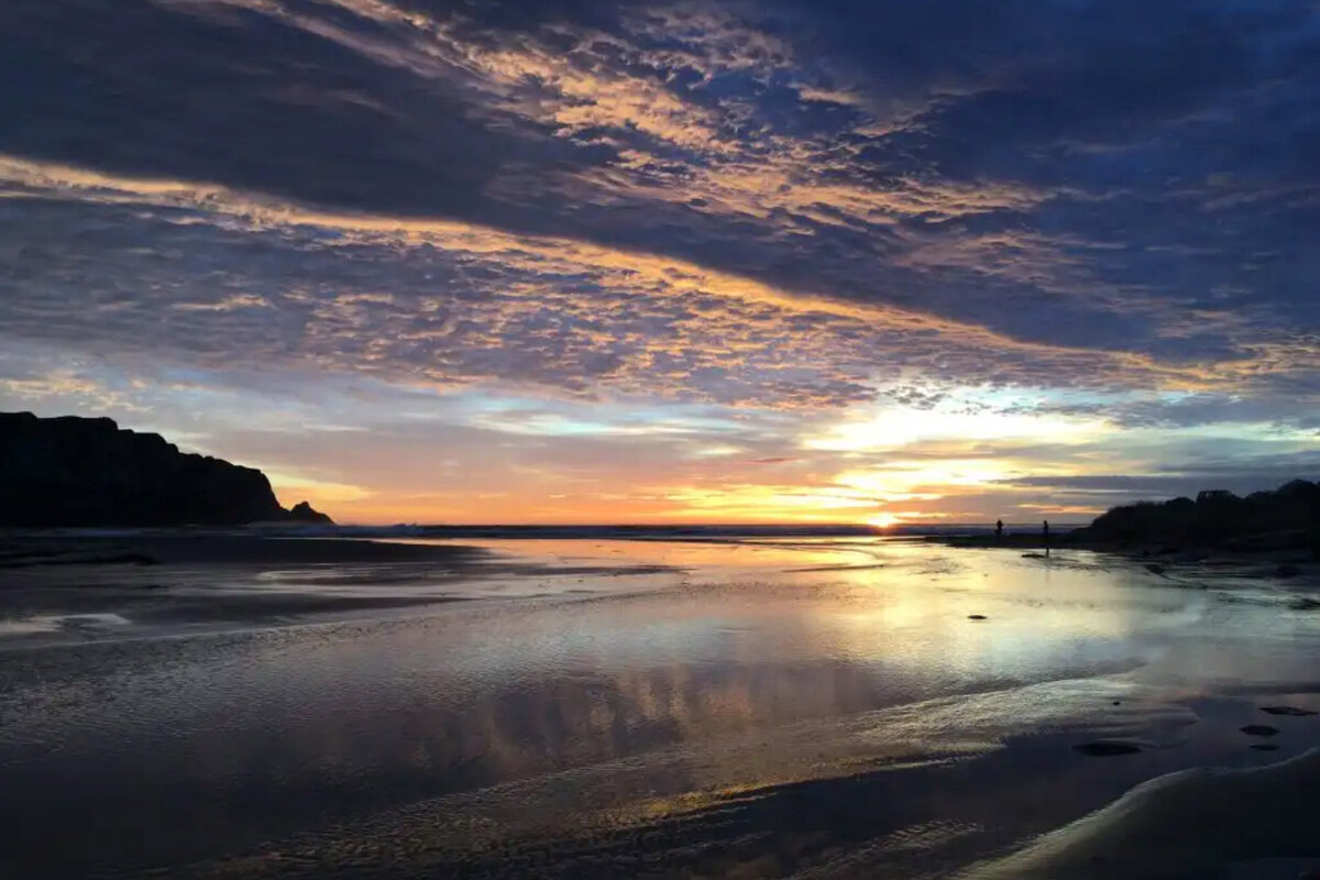 New Zealand Campsites: Purakaunui Bay | Image by Mikaela