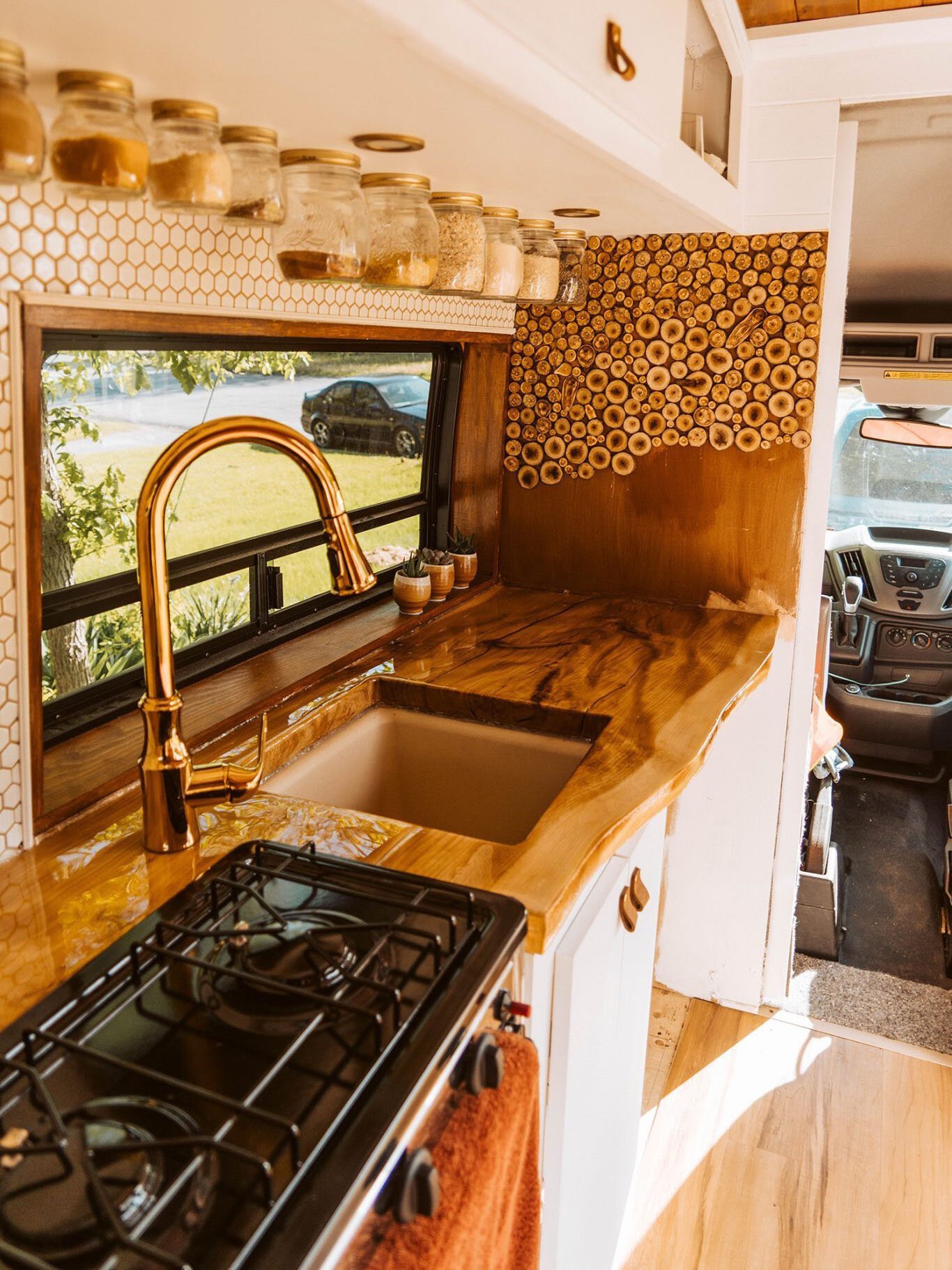 Campervan Kitchen image by @nikkibigger