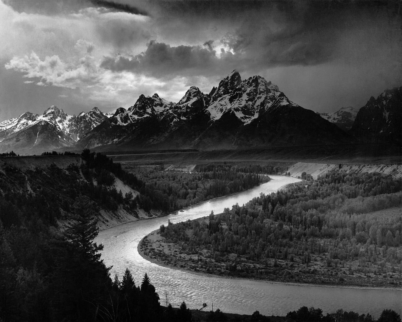 This is the iconic 1942 photograph, taken by legendary American photographer Ansel Adams.