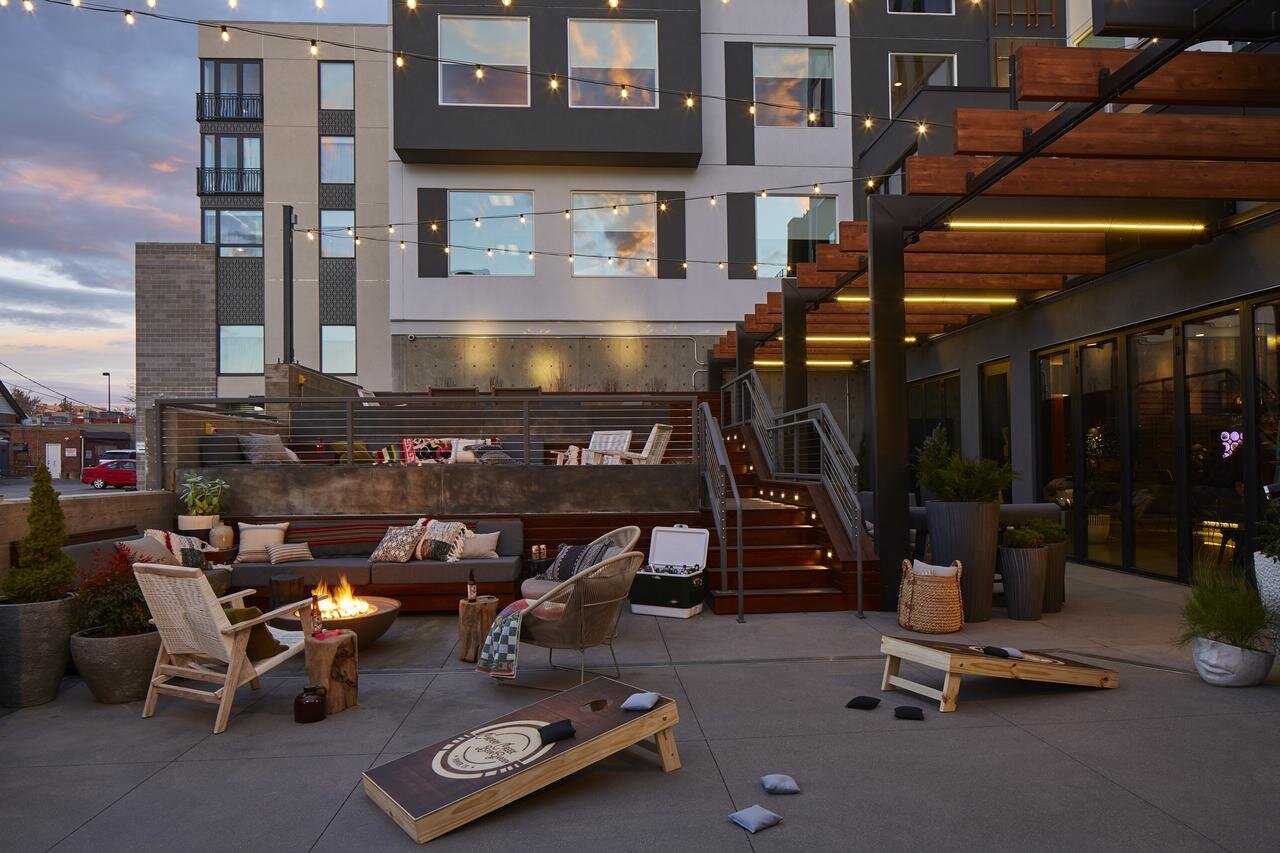 Moxy Hotel Denver | Image source: Booking