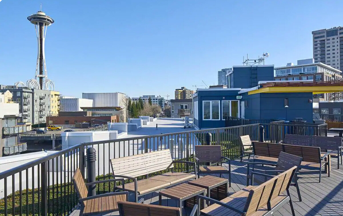 Needle view City Center Apartment in Seattle | Image source: Airbnb