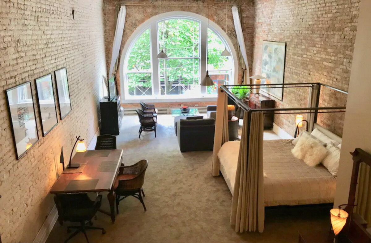Exposed Brick Airbnb in Pioneer Square Seattle | Image source: Airbnb