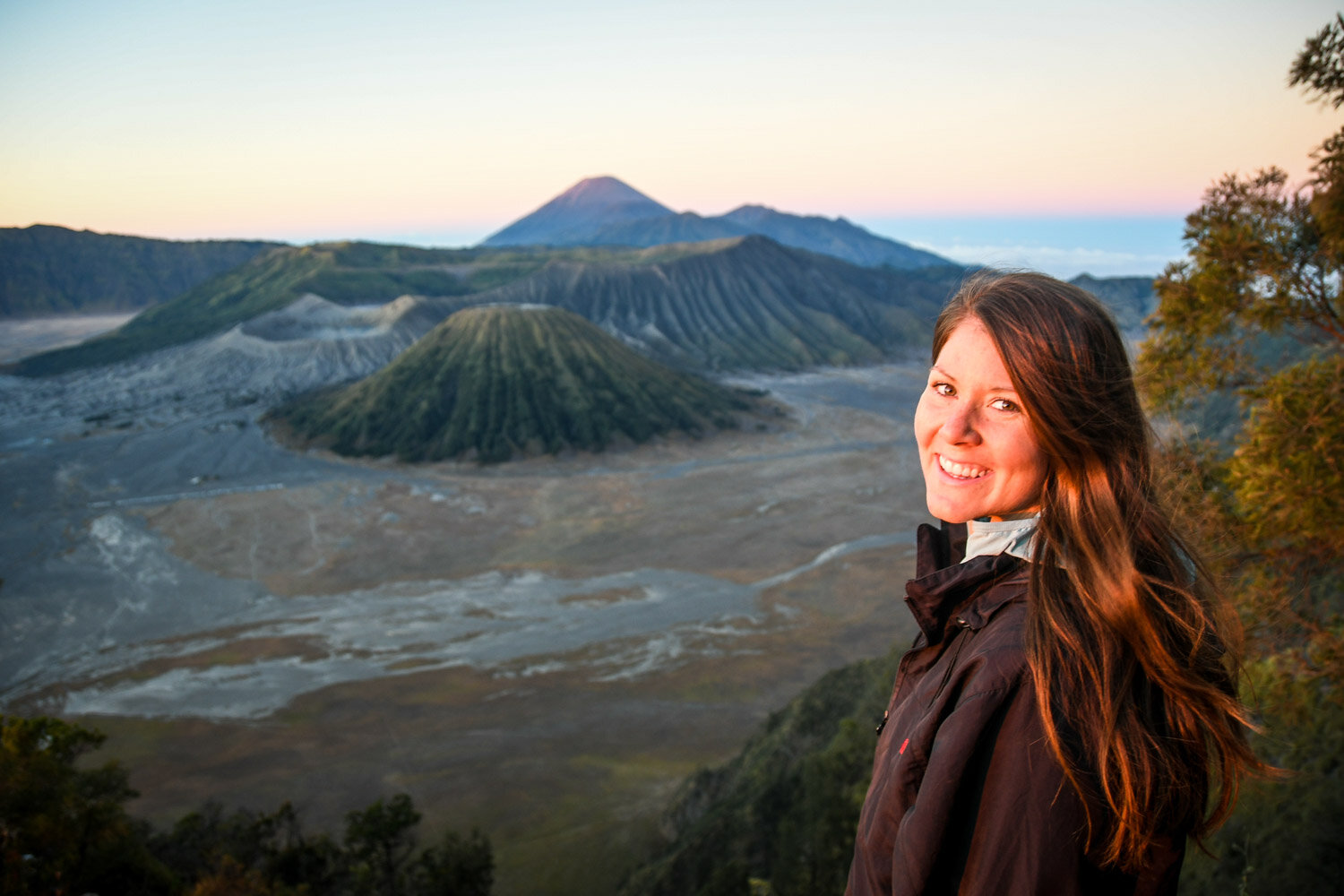 Mount Bromo Tour at Sunrise Morning Glow