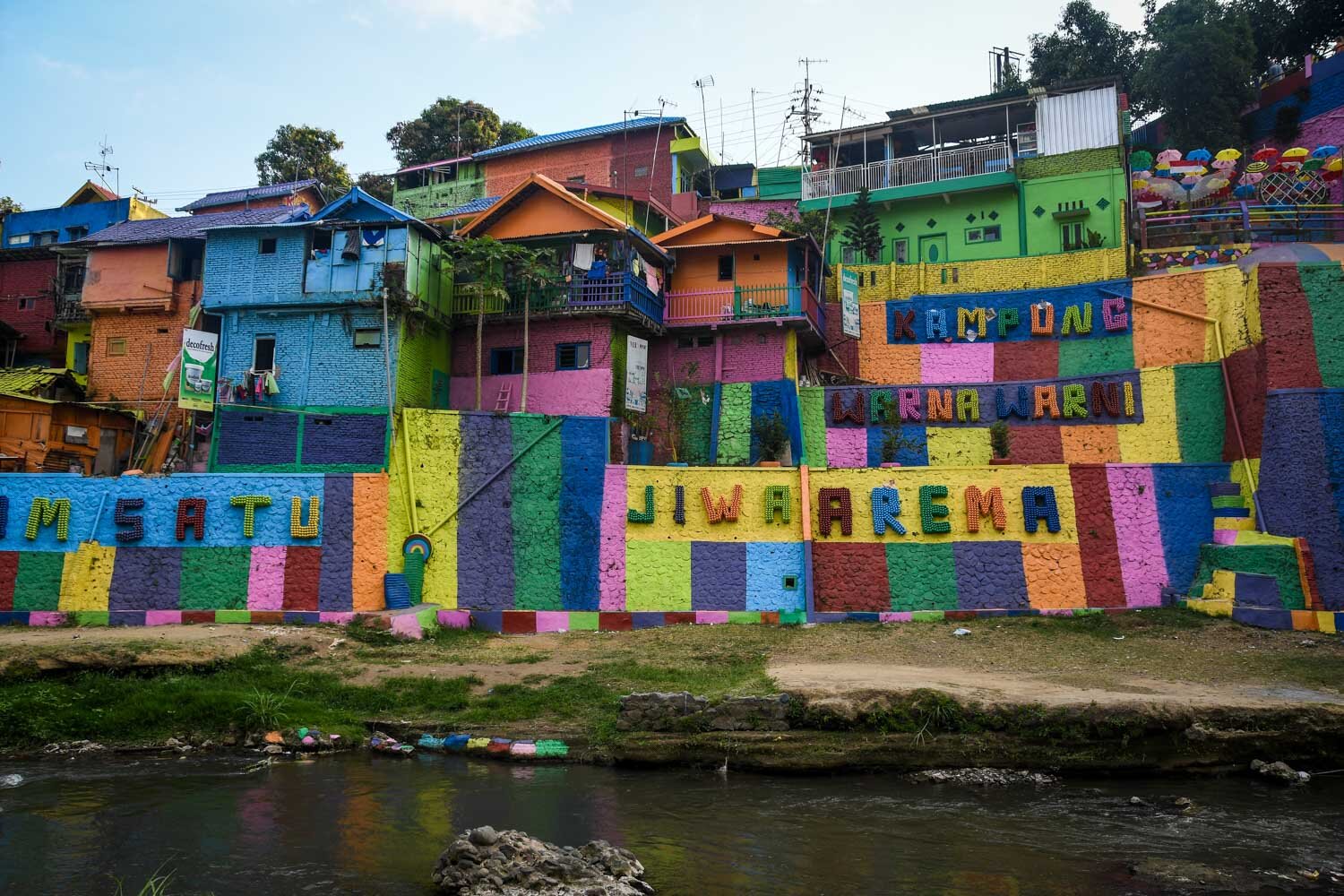 Jodipan Kampung Warna Warni Malang Rainbow Village