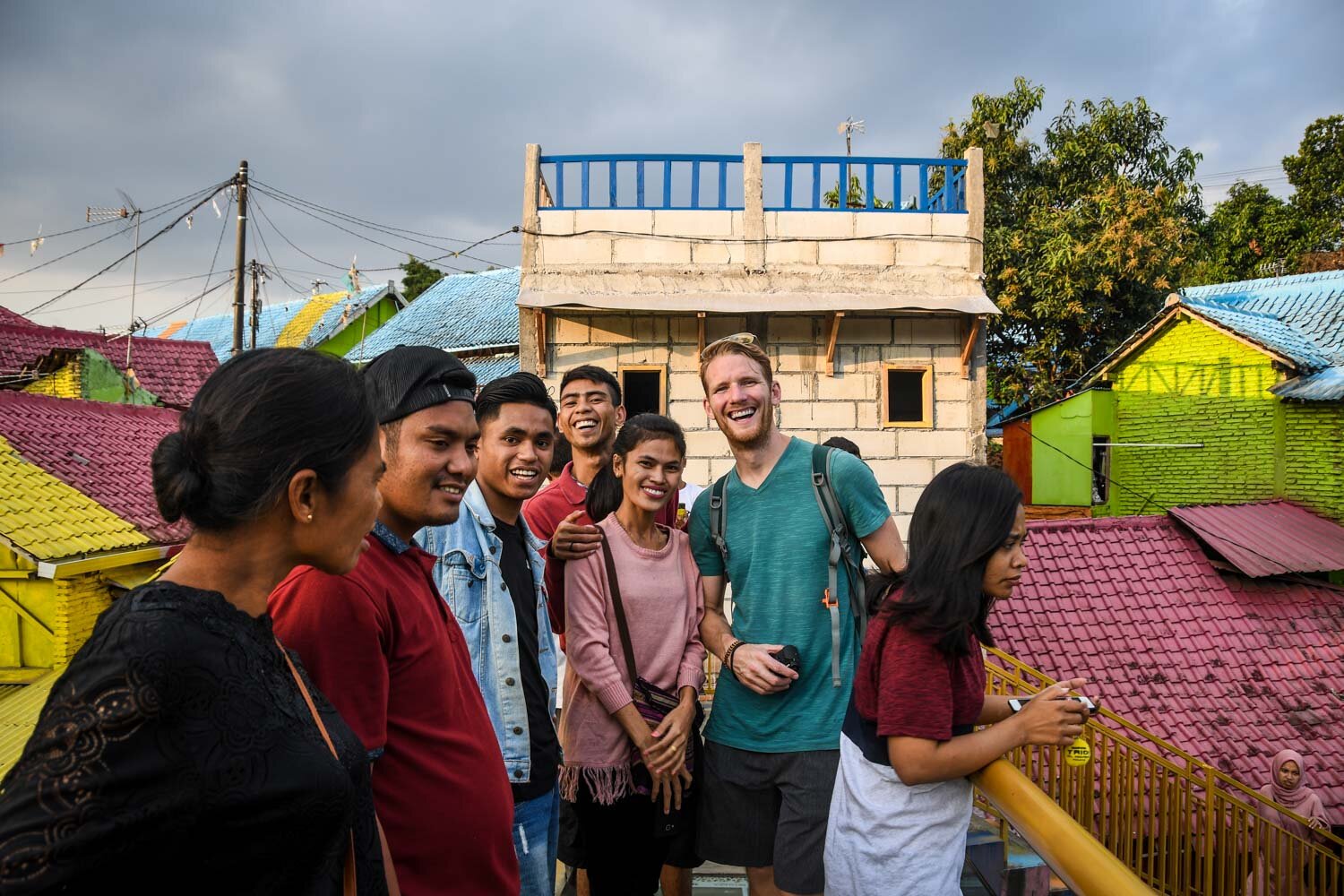 Yellow Bridge Locals Jodipan Kampung Warna Warni Malang Rainbow Village