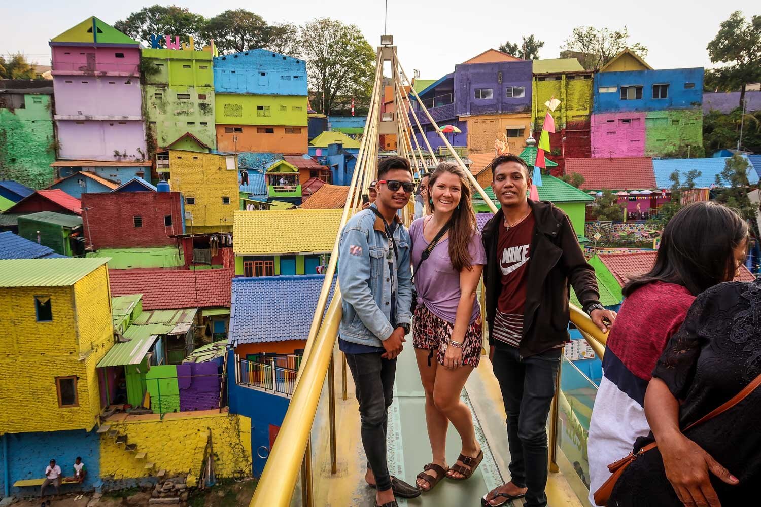 Yellow Bridge Locals Jodipan Kampung Warna Warni Malang Rainbow Village