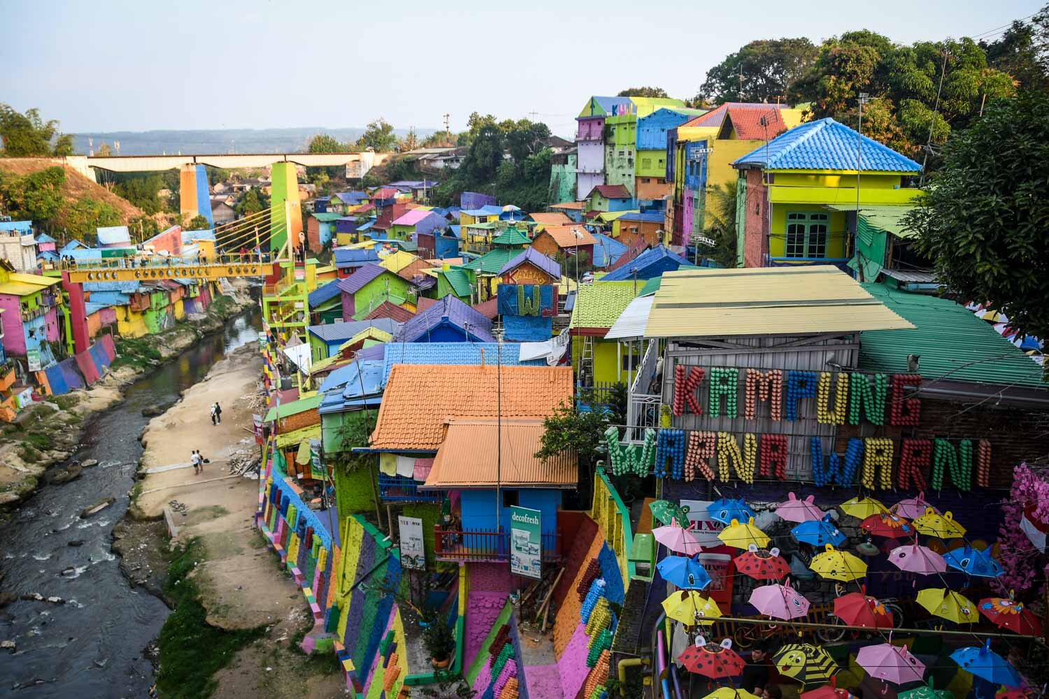 Umbrella Walkways Jodipan Kampung Warna Warni Malang Rainbow Village
