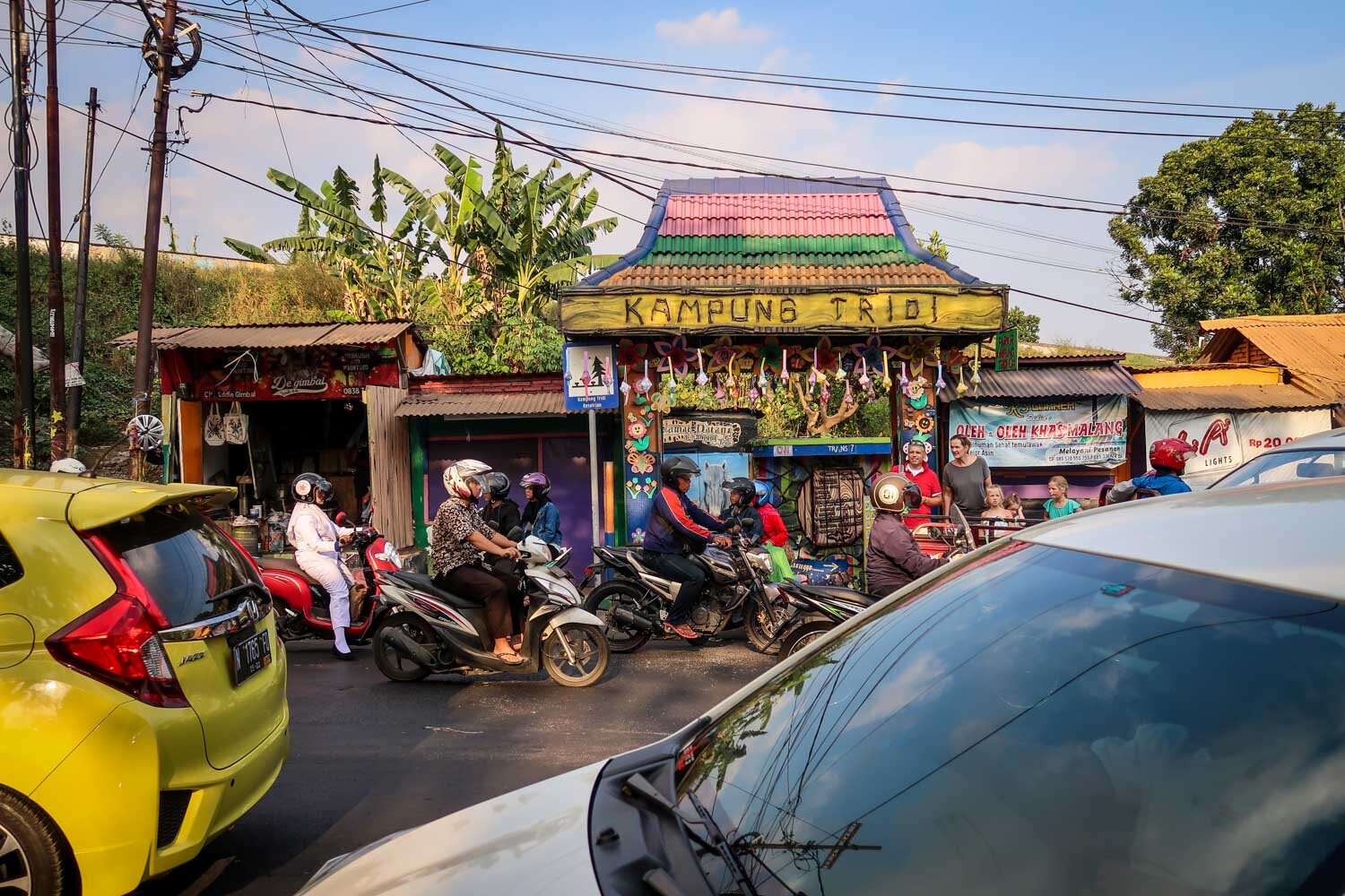 Jodipan Entrance Kampung Tridi Malang Rainbow Village